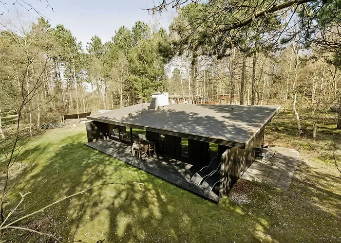 Authentic Friis & Moltke House In Lundo's Nature